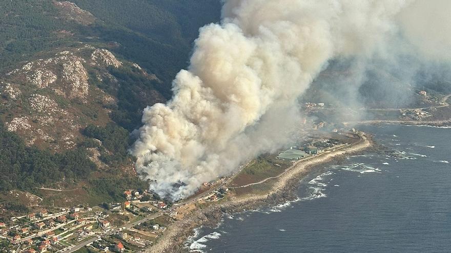Situación de los incendios activos en Galicia el viernes 22 de agosto