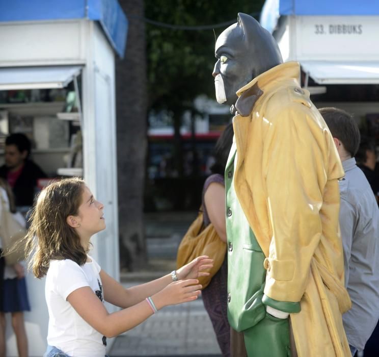 Un ejército gráfico invade A Coruña