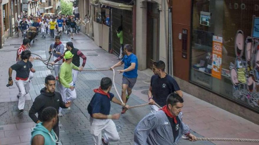 Los corredores tuvieron espacio y maroma suelta en la principal carrera del recorrido.