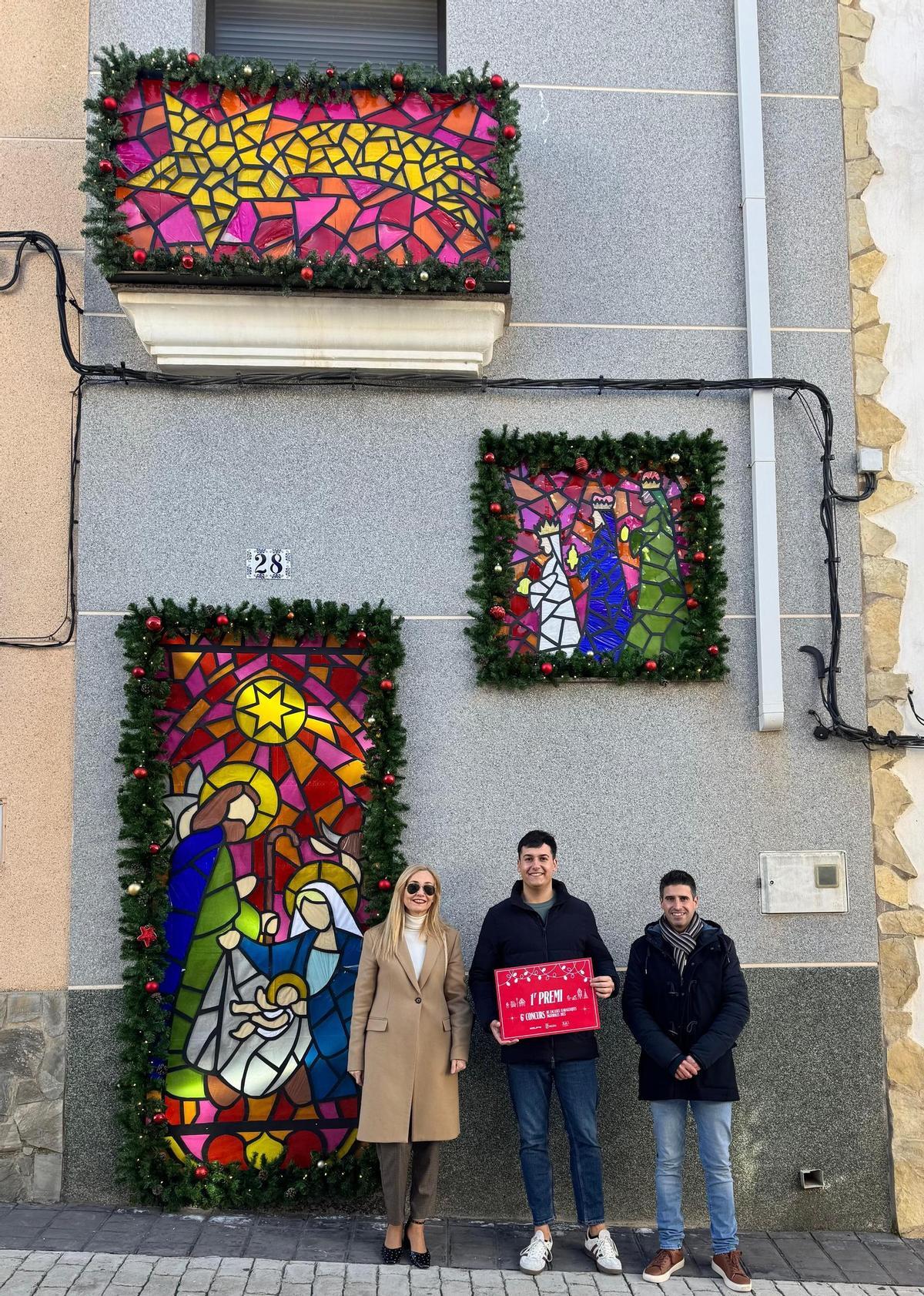 Primer premio del concurso de fachadas navideñas de Figueroles.