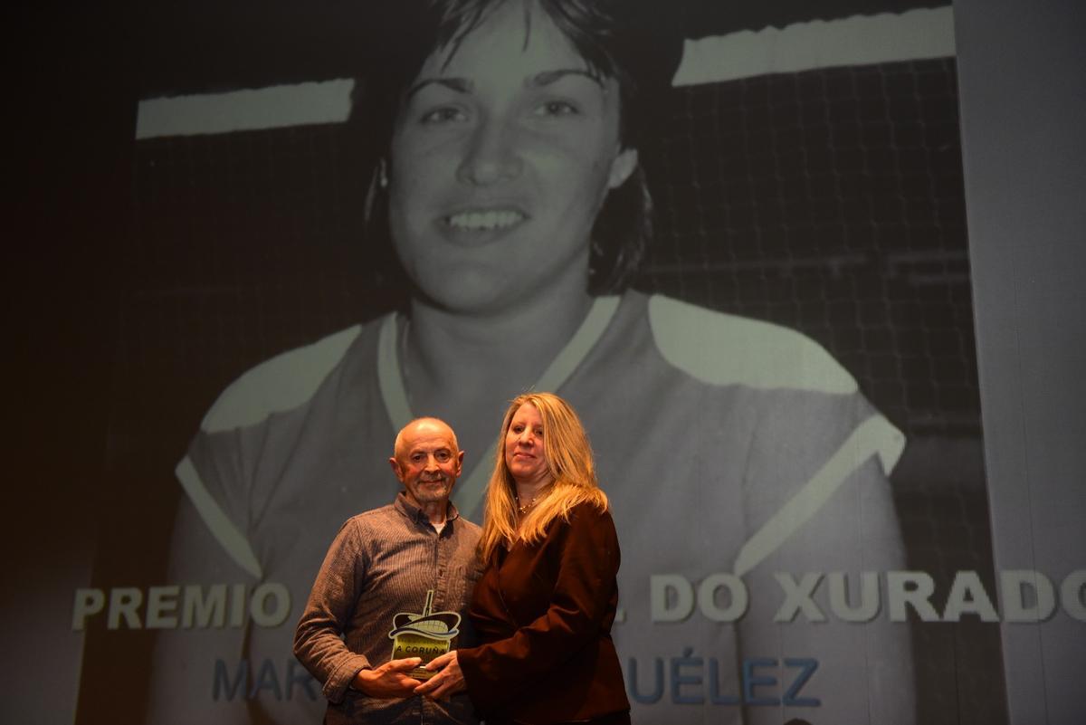 José Luis Carballido, viudo de Margarita Miguélez, con Paula Martínez, directora médica de HM Hospitales