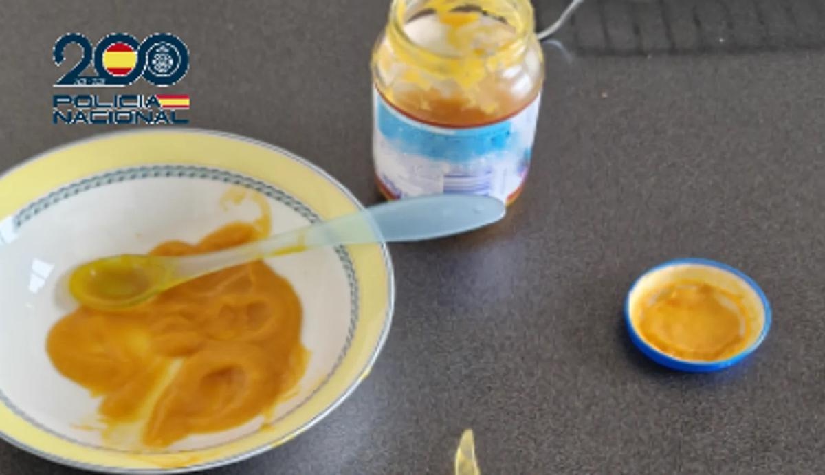 Tarro de papillas con cristales incorporados para agredir al bebé de sus compañeros de piso.