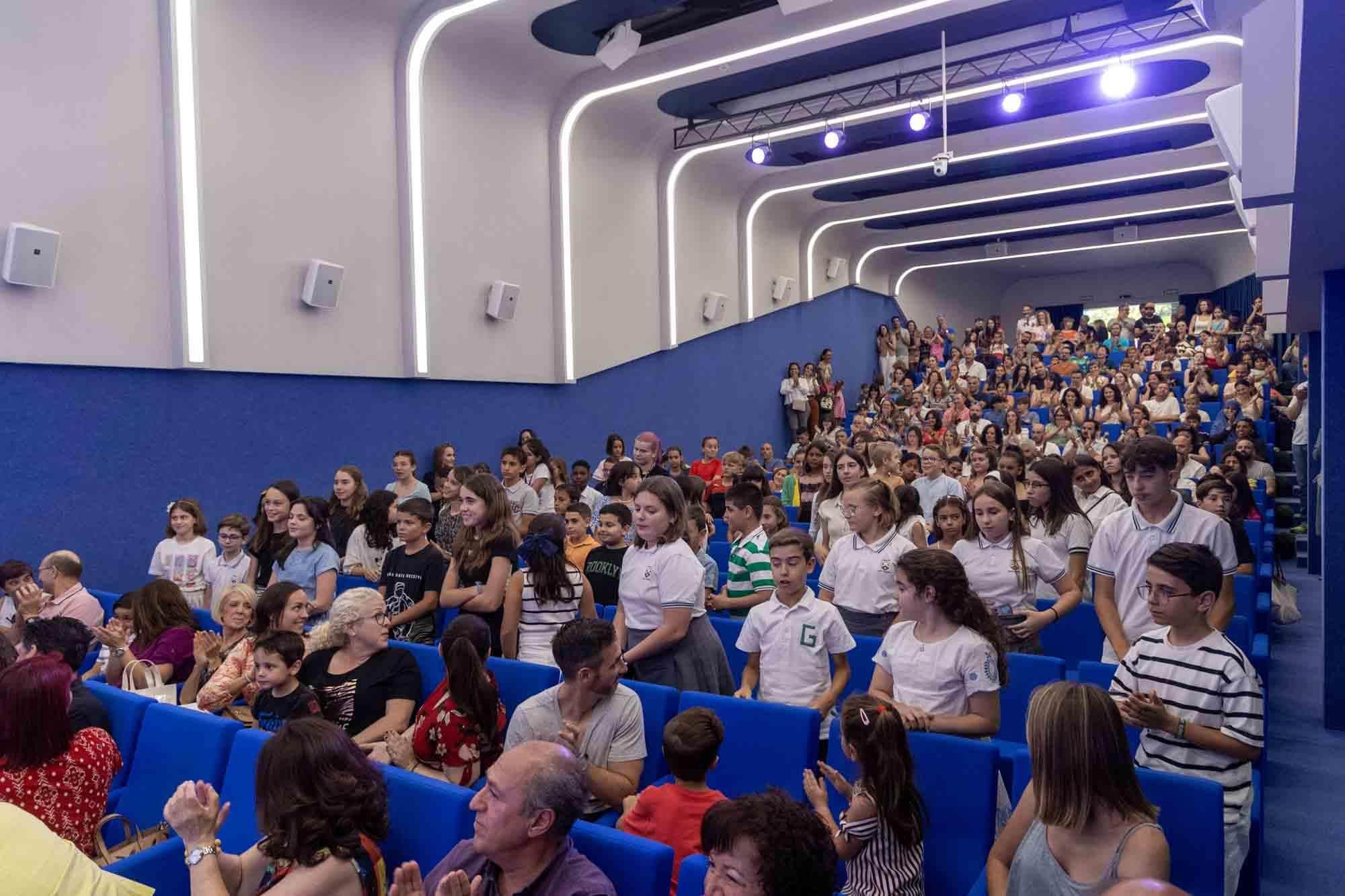 Entrega de premios del concurso infantil de relatos cortos "Cuéntame un cuento para comer" en el Club INFORMACIÓN organizado por COES