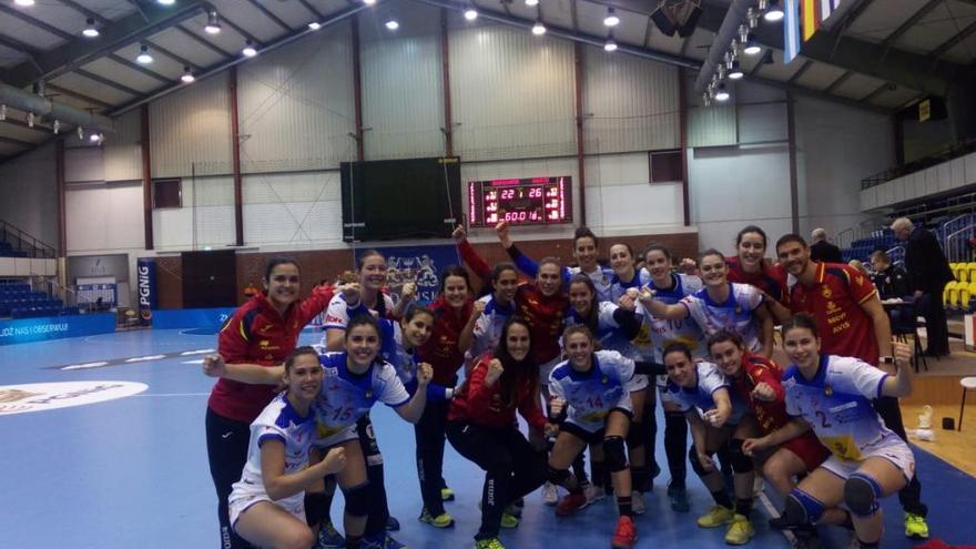 La zamorana María Prieto O&#039;Mullony y España abren con remontada la Handball Baltic Cup