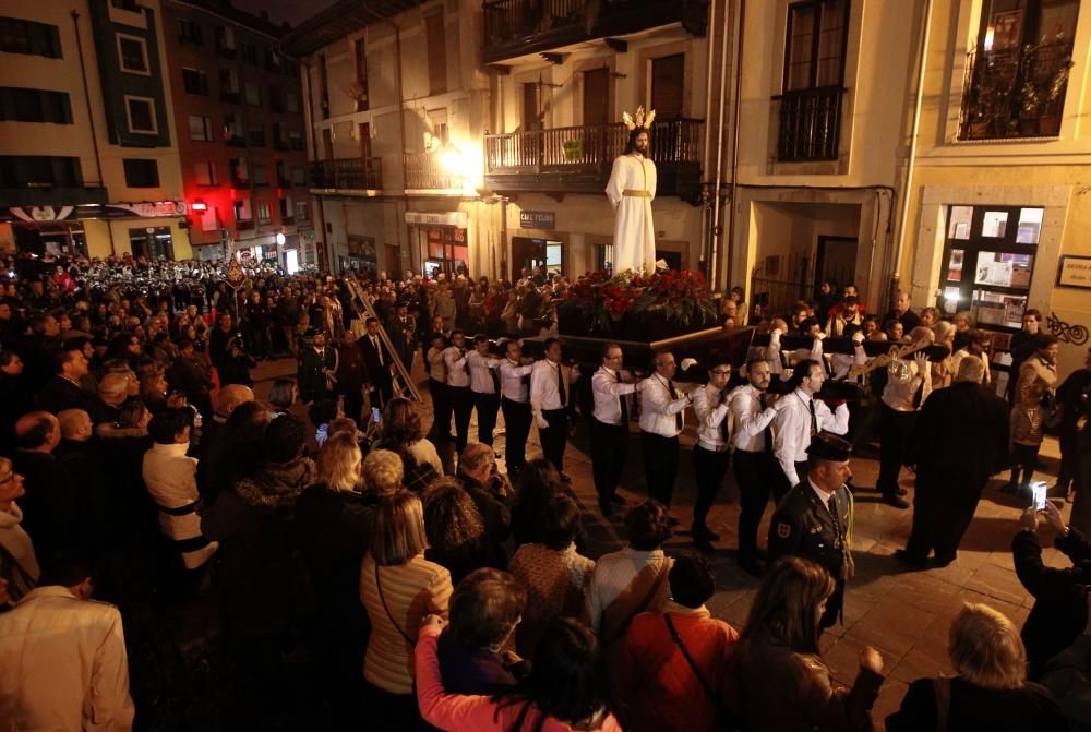 Procesión de la Hermandad de los Estudiantes de Oviedo