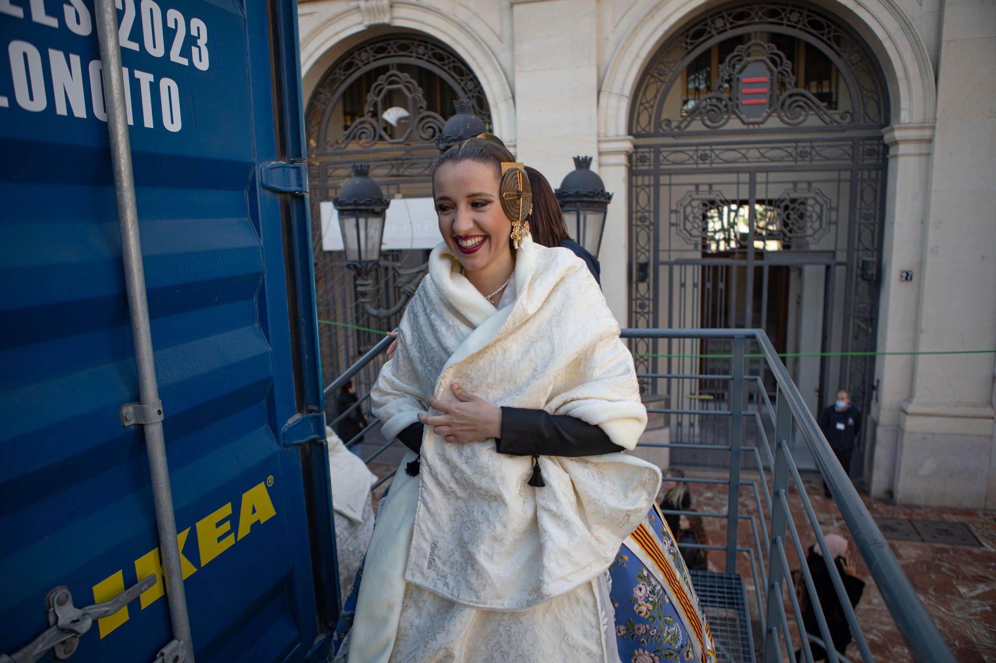 Ikea inaugura su espacio fallero en la plaza del Ayuntamiento