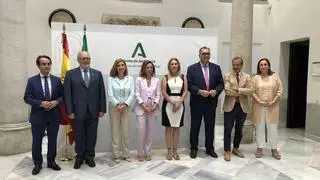 España anuncia un nueva política fiscal de bajada de impuestos en Andalucía