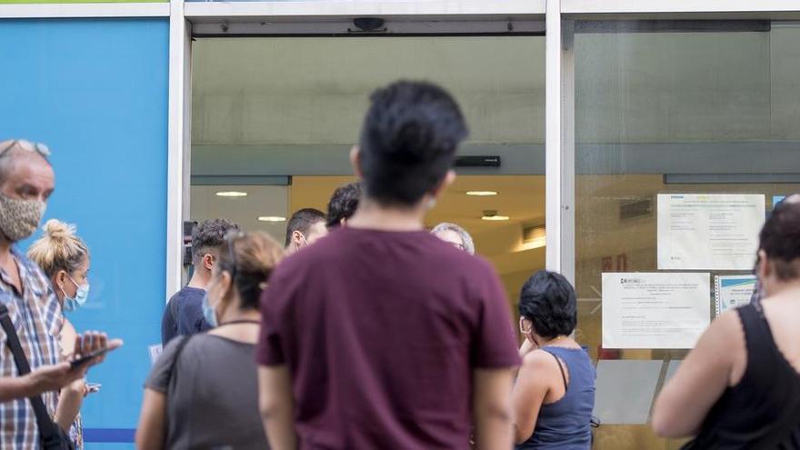 Reclamaciones por la dificultad en el cobro de las ayudas en Barcelona.