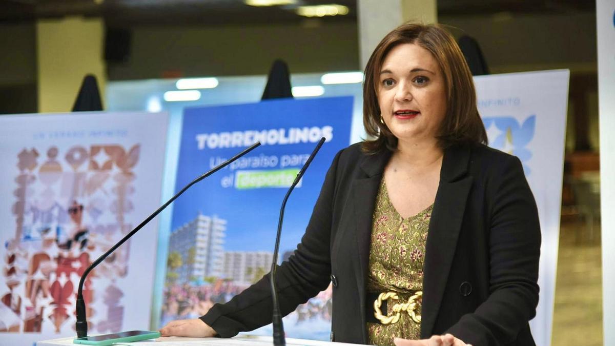 La alcaldesa de Torremolinos, Margarita del Cid, ha presentado la campaña para Fitur en el Palacio de Congresos.