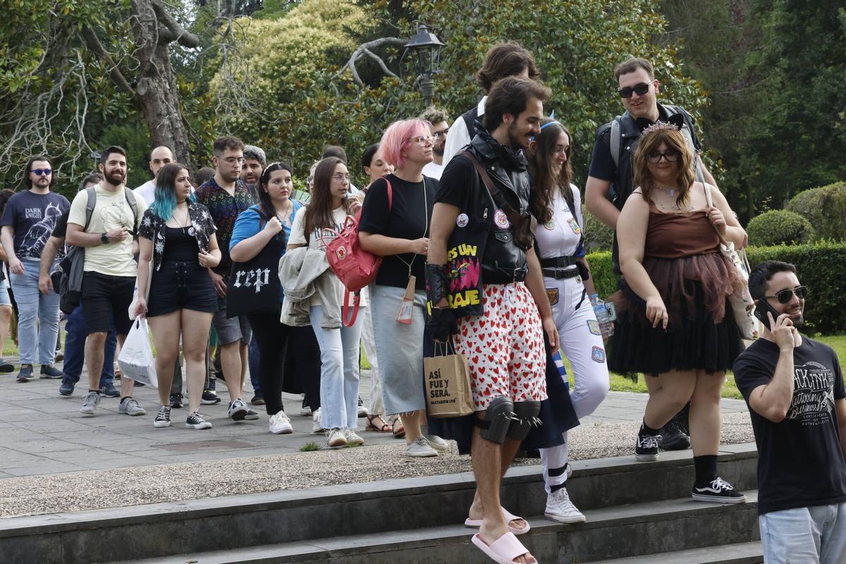 Celsius Avilés. Ambiente, colas y carpas