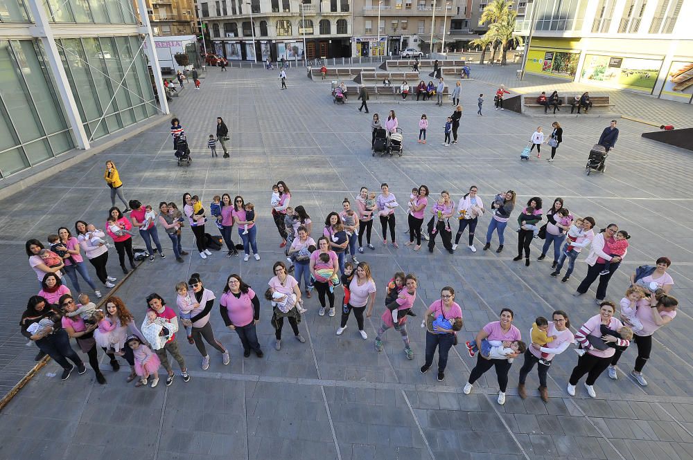 Tetada del 8M en Elche