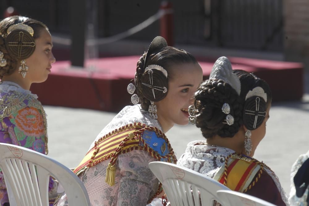 Homenaje de las fallas del Marítimo a la Senyera