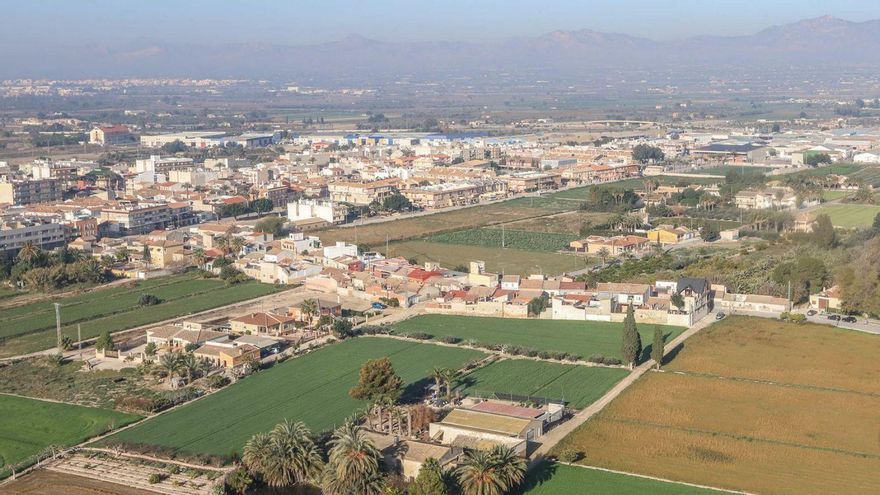 Actúa se hace con el contrato de limpieza viaria en Catral por 3,7 millones de euros