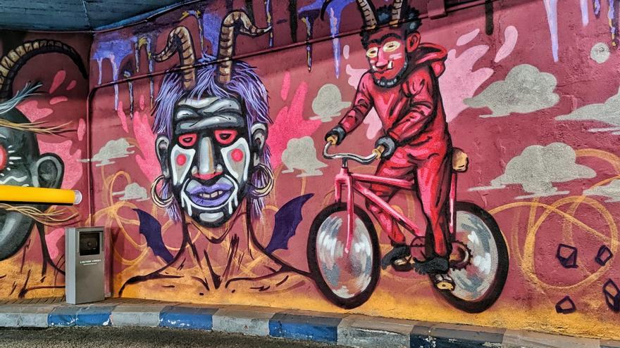 El aparcamiento de Avingudes estrena un mural del artista urbano SOMA