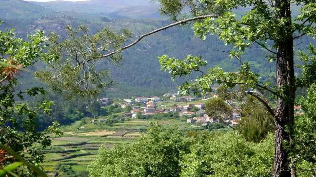 Un joven hereda este «minipueblo» en Galicia y busca vecinos: casas en venta por 7.000 euros