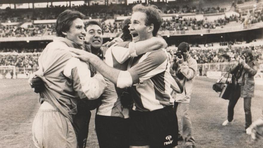 El Hércules celebra su histórica victoria en el Bernabéu en 1985