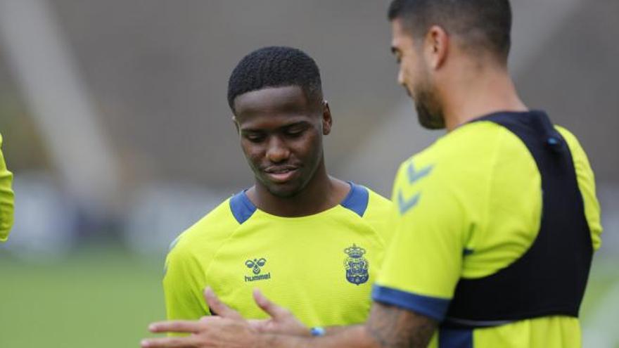 Jonathan Silva, lateral de la UD, durante un entrenamiento