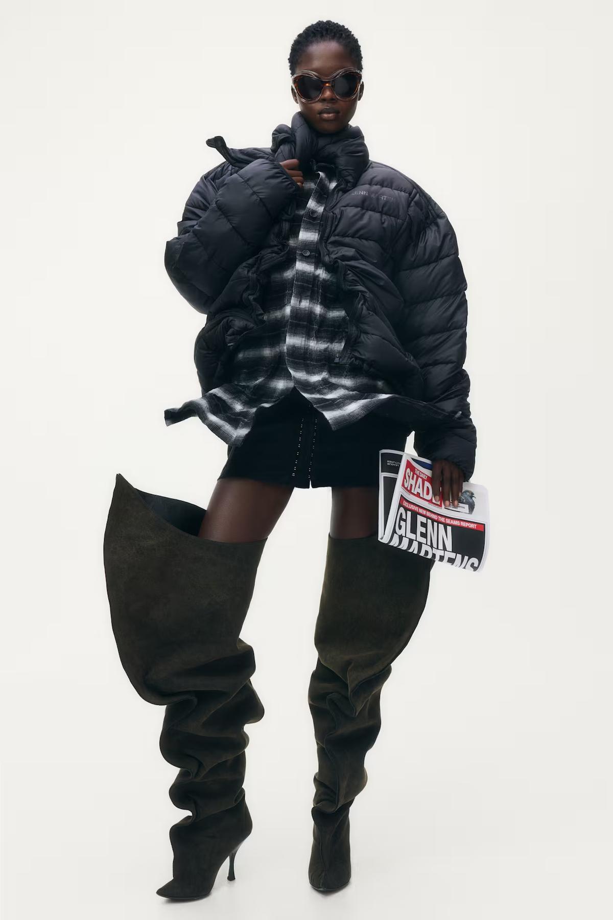 Botas mosqueteras sobredimensionadas.