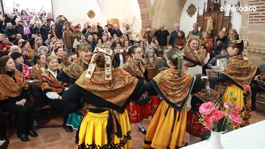 Vídeo | La lluvia no aguó Las Candelas en Cáceres