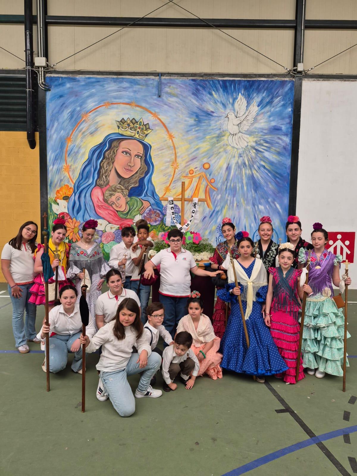 Cruz infantil de la AMPA Miguel Rúa del colegio salesiano.