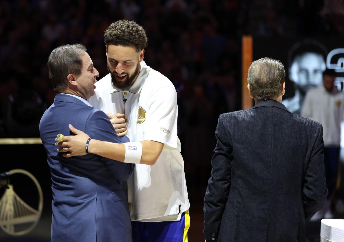 ¡Menuda fiesta! Así fue la ceremonia del anillo de campeón de la NBA a los Warriors