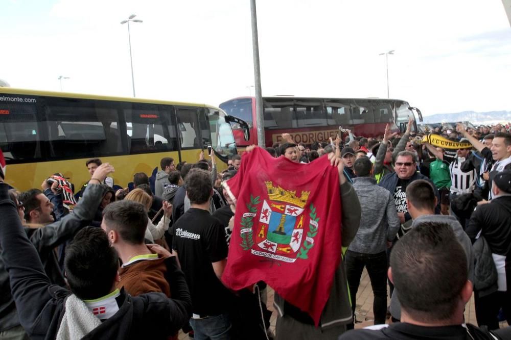 Así han vivido los aficionados del FC Cartagena el derbi