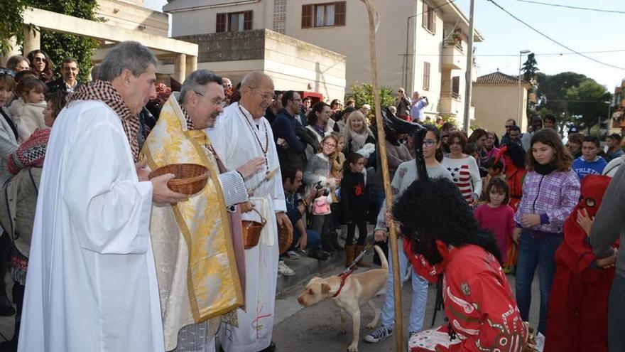 Misa, &#039;beneïdes&#039; y &#039;foguerons&#039;