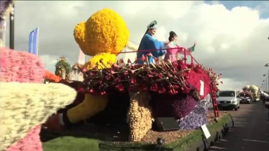 El desfile de flores de Holanda atrae a miles de turistas