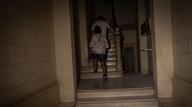 "Dos años para que el ayuntamiento precinte un local sin licencia"