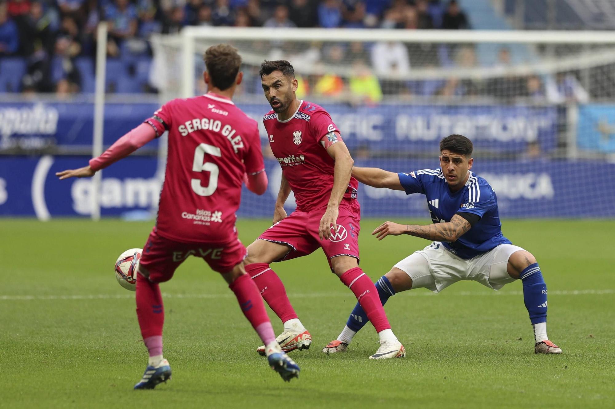 EN IMÁGENES: así fue el encuentro entre el Oviedo y el Tenerife