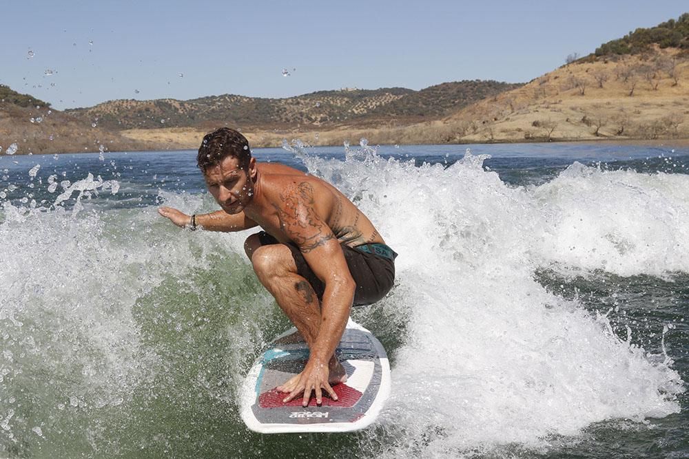 Surfeando en las playas de Córdoba