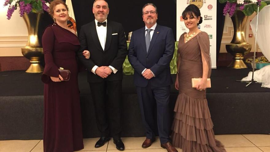 Rafael Benedicto y Quintialiano Ruiz durante la gala anoche en el Restaurante Rincón Huertano