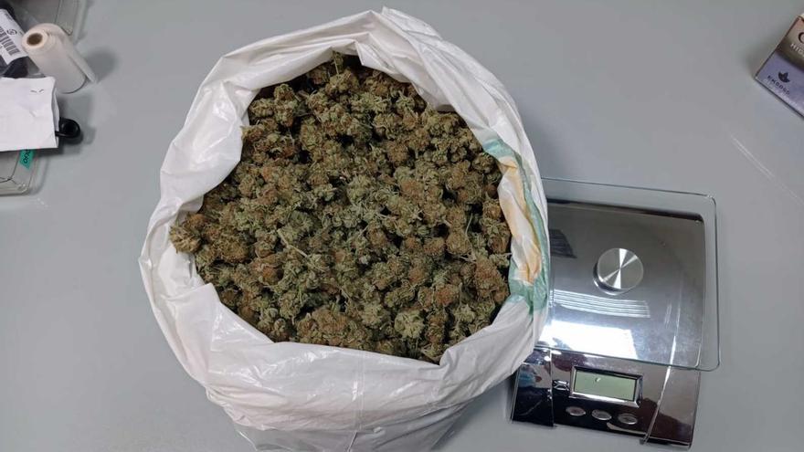La Policía detiene en Caravaca a dos personas con más de 500 gramos de marihuana