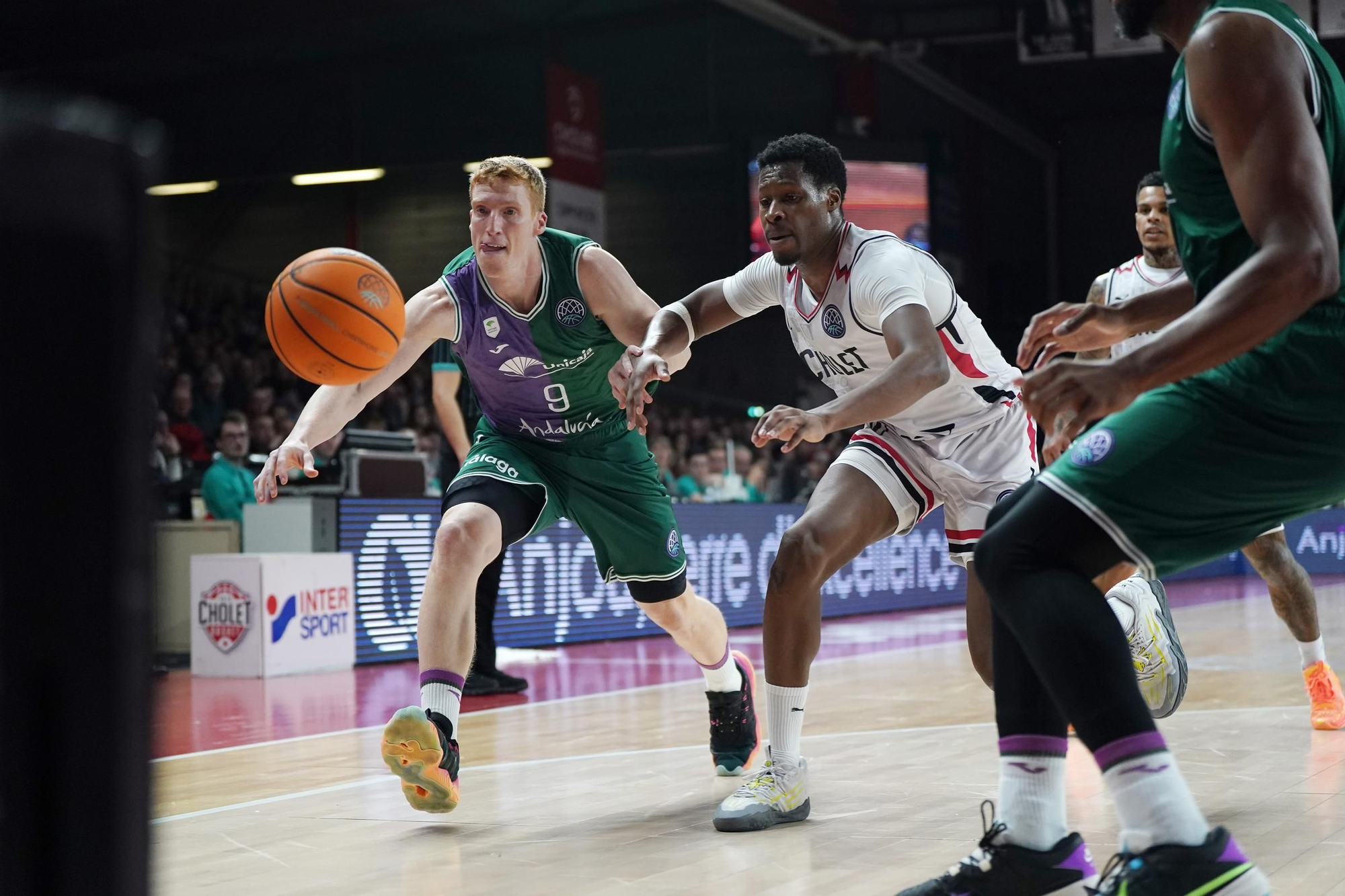 El Cholet - Unicaja de la Round of 16 de la BCL, en fotos