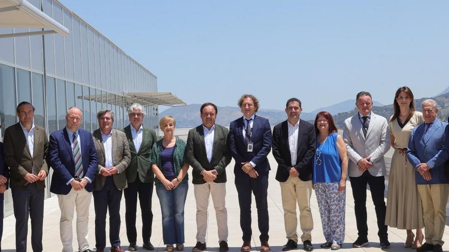 El presidente de la Generalitat califica de "fundamental" el polémico polígono proyectado en La Canal de Alcoy
