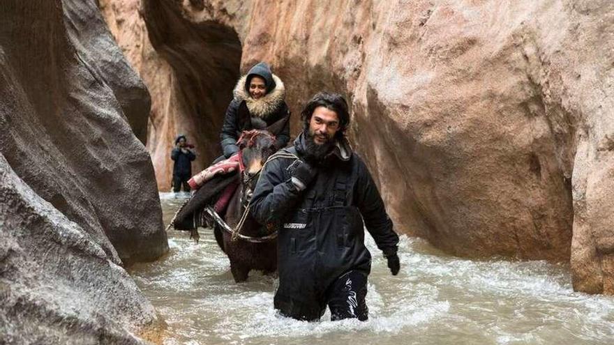 El cineasta Oliver Laxe, durante el rodaje en Marruecos de &#039;Mimosas&#039;.