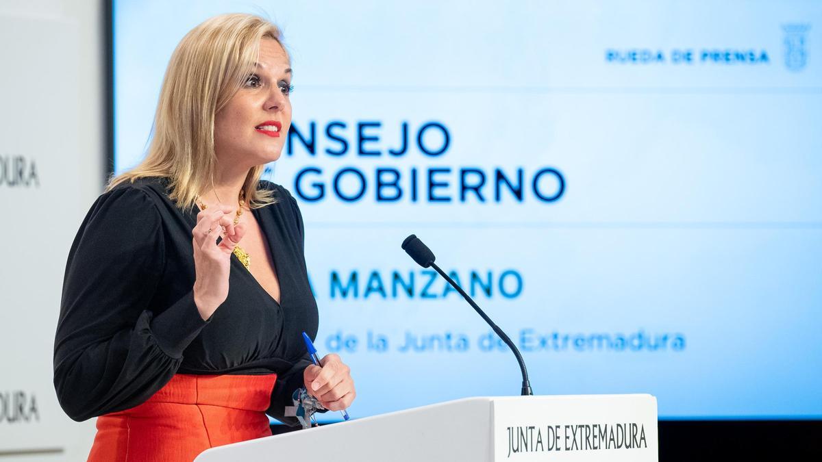 La consejera de Hacienda y Administración Pública, Elena Manzano.