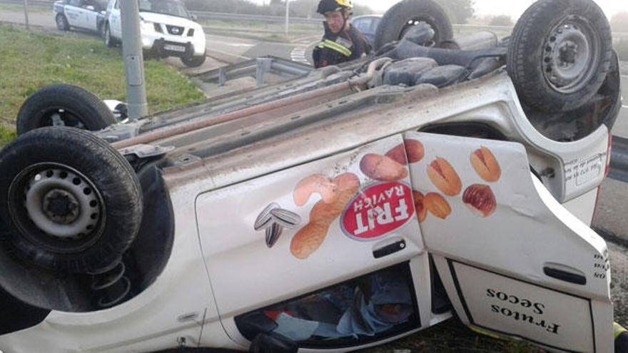 Atrapado tras un accidente en la carretera Palma-Manacor