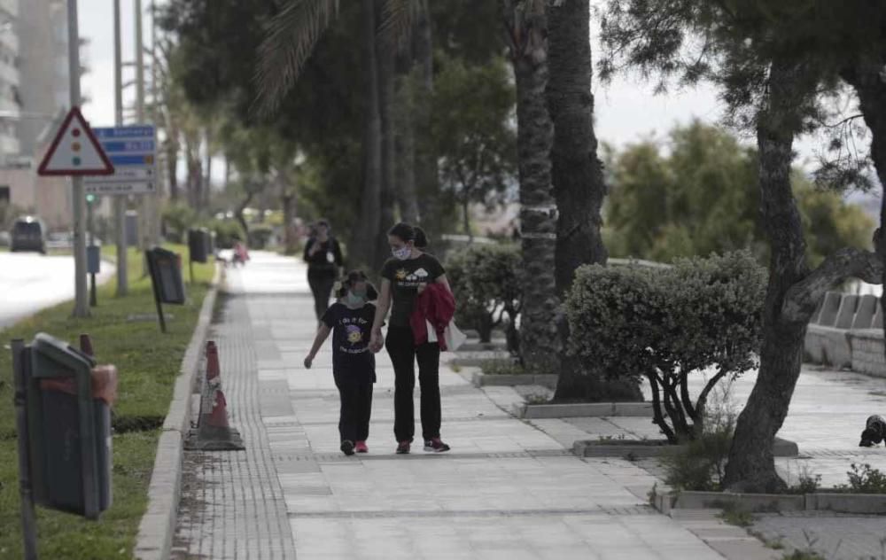 Coronavirus en Mallorca: Los niños disfrutan de sus primeras horas de libertad en las calles de Mallorca