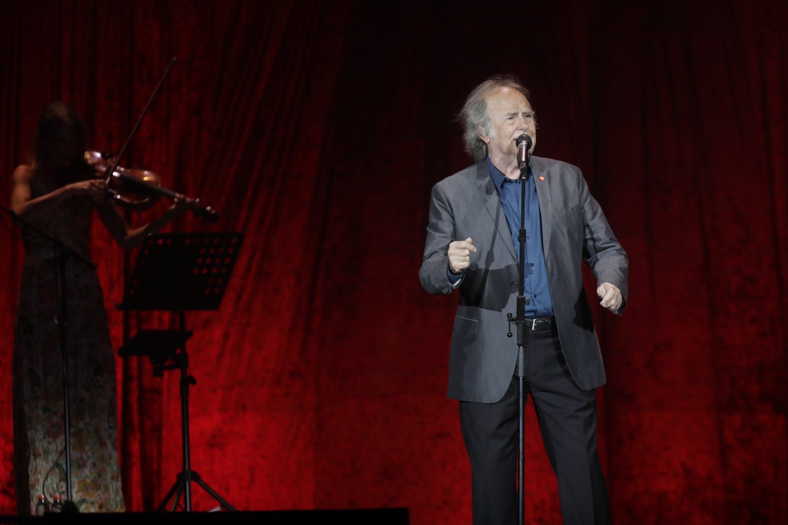 Concierto de Serrat en València