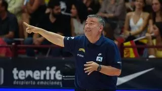 Miguel Méndez, seleccionador femenino: "Cuando las jugadoras compiten por su país son mucho mejores que compitiendo en clubes"