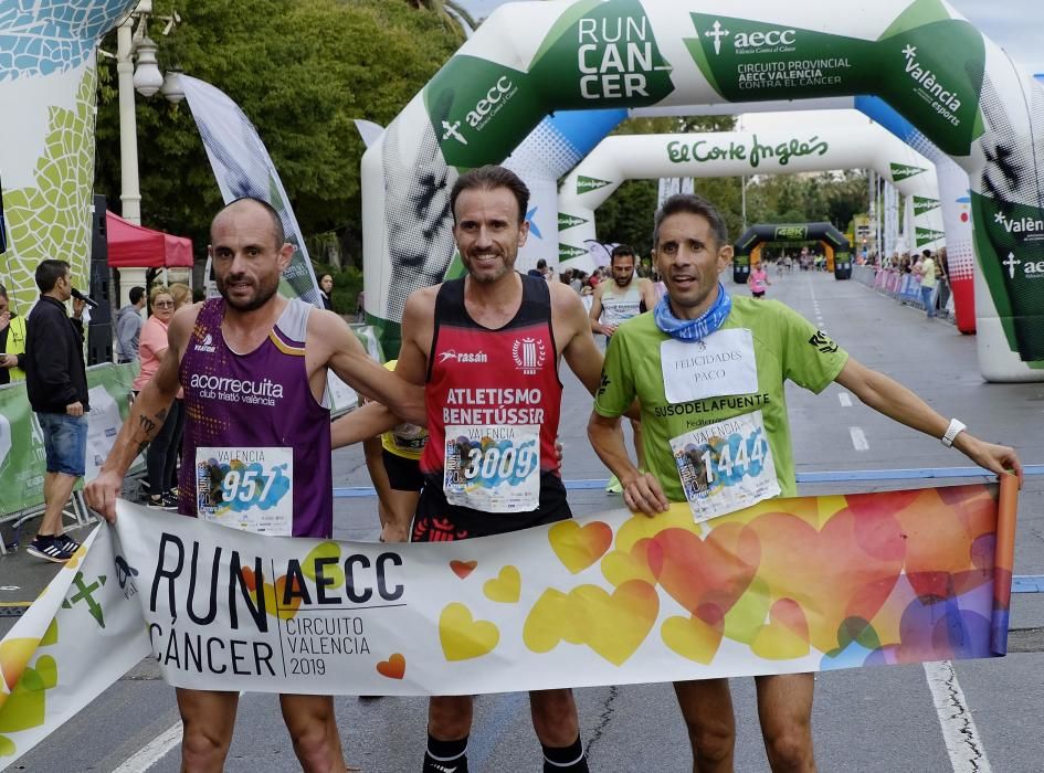 Las mejores imágenes de la carrera València Contra el Cáncer