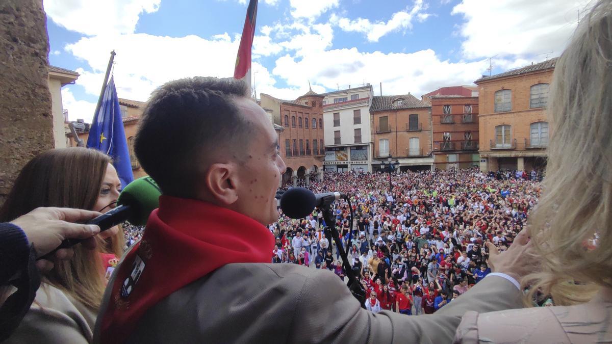 El alcalde de Benavente, Luciano Huerga, durante un momento de la petición.