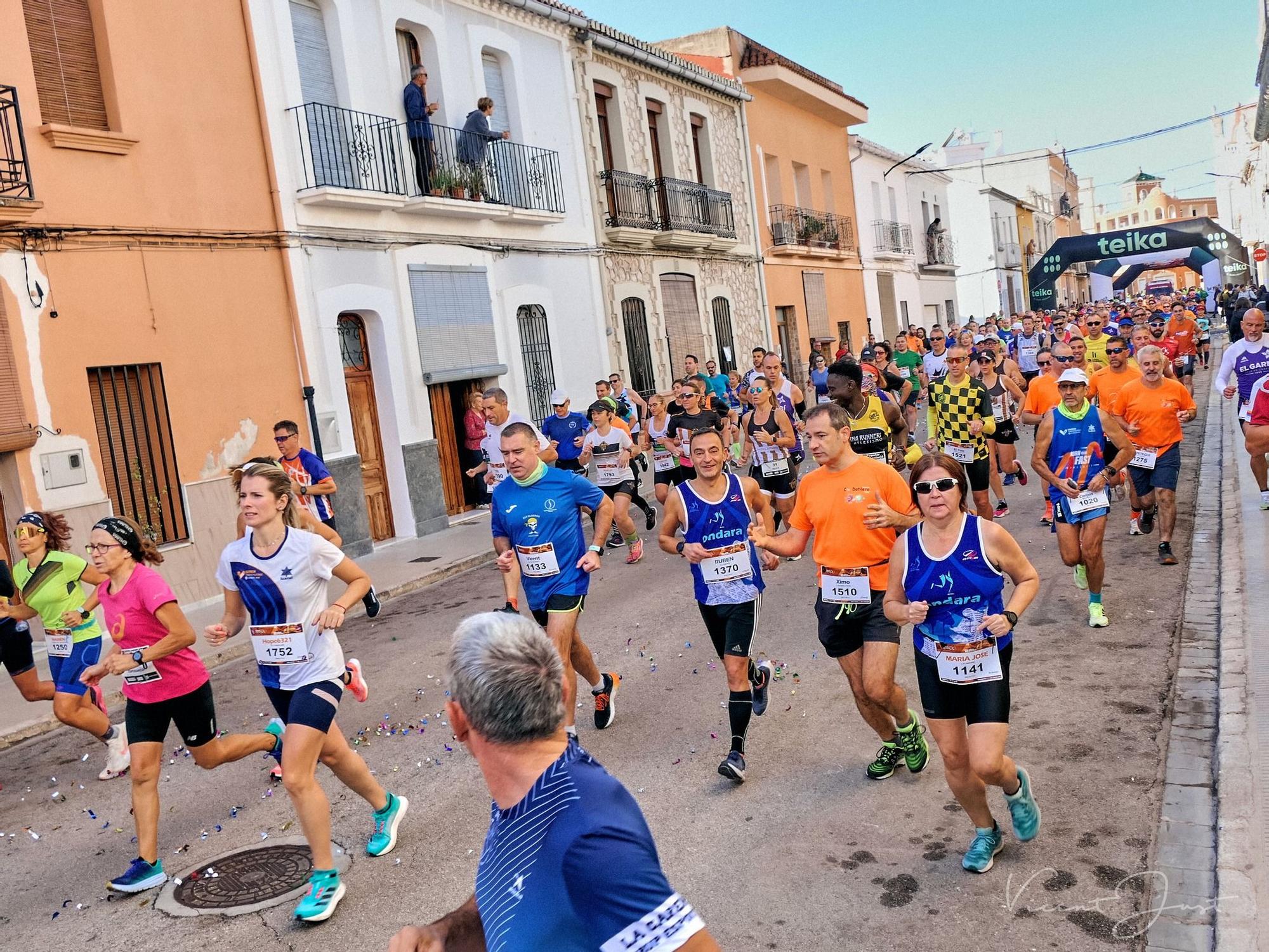 Búscate en la XI Cursa Solidària de Beniarjó