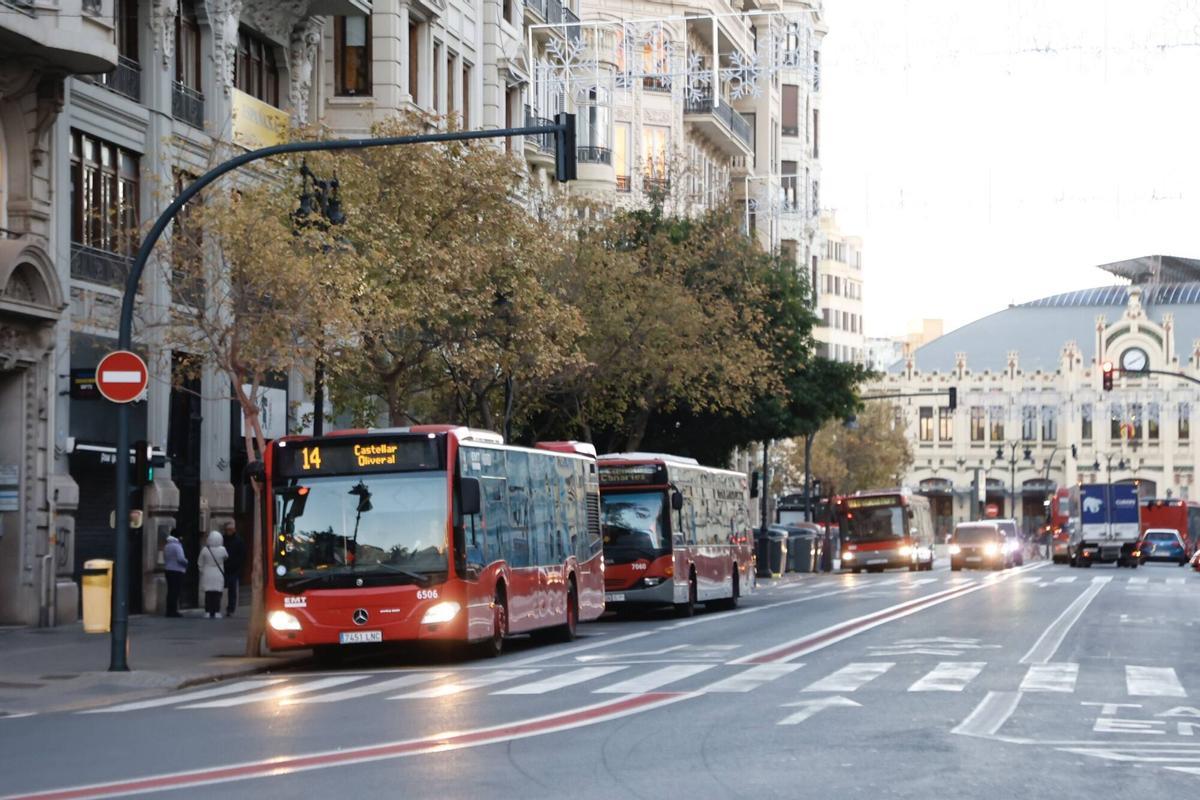 Autobuses de la EMT de València.
