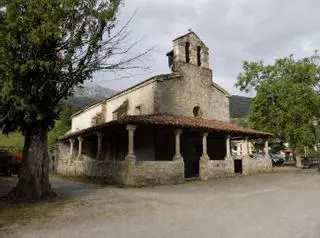Poo de Cabrales reabrirá, tras cinco años de obras, su iglesia de Santa María Magdalena con una misa con el Arzobispo de Oviedo