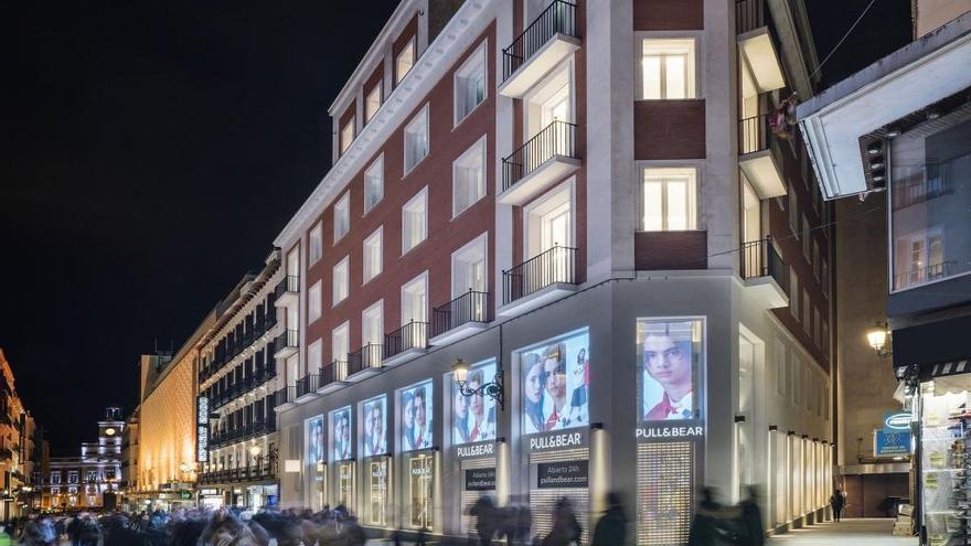 Exterior de la tienda de Pull&amp;Bear en Preciados, Madrid. | EP