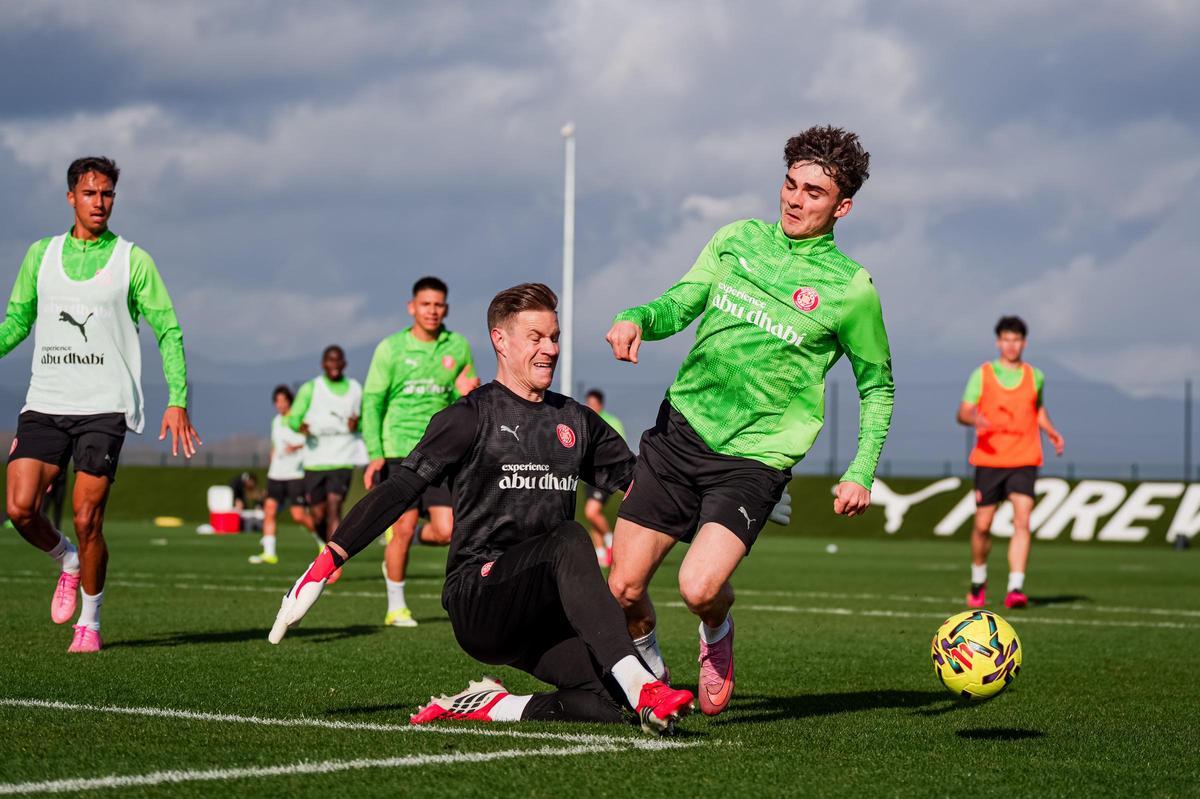 Les fotos del primer entrament de Ter Stegen amb el Girona FC