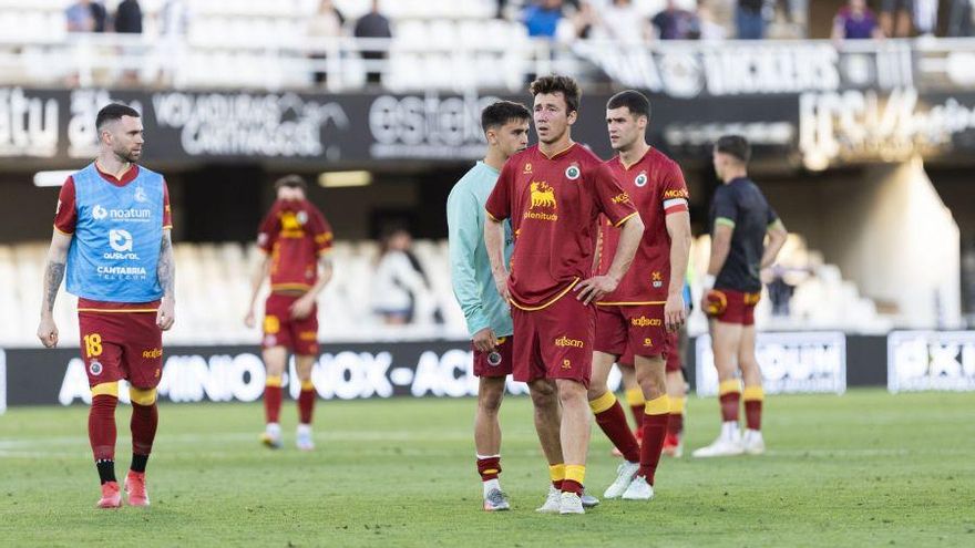El Racing patina ante un Cartagena que vuelve a ganar casi cinco meses después y le hace un favor al Levante