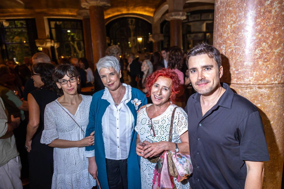 La editorial Alba brinda por sus 30 años. Los traductores Marta Sánchez-Nieves, Amaya García Gallego, Concha Cardeñoso y Joaquín Fernández.